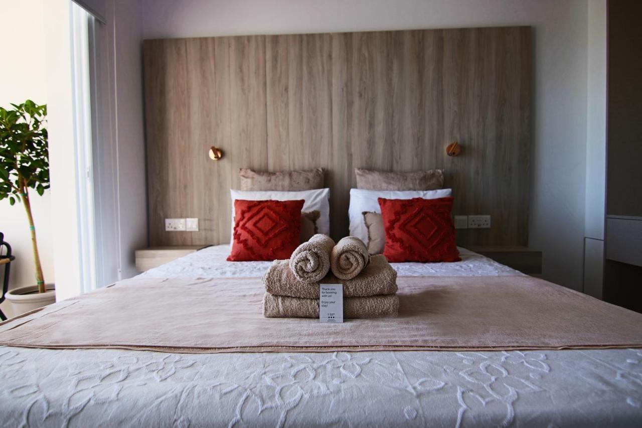 Phaedrus Living: Seaview Luxury Flat Limnaria 151 Apartment Paphos ภายนอก รูปภาพ