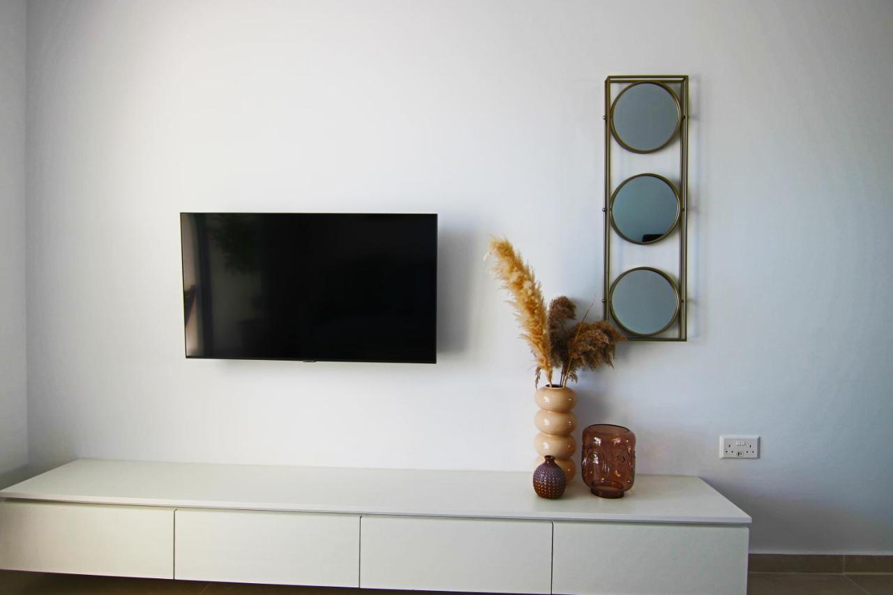 Phaedrus Living: Seaview Luxury Flat Limnaria 151 Apartment Paphos ภายนอก รูปภาพ